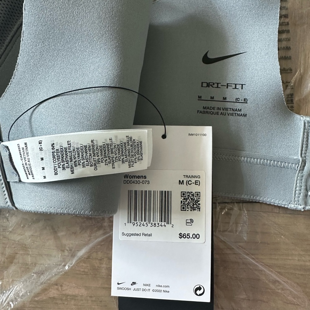 New Nike Alpha support adjustable, sports bra.